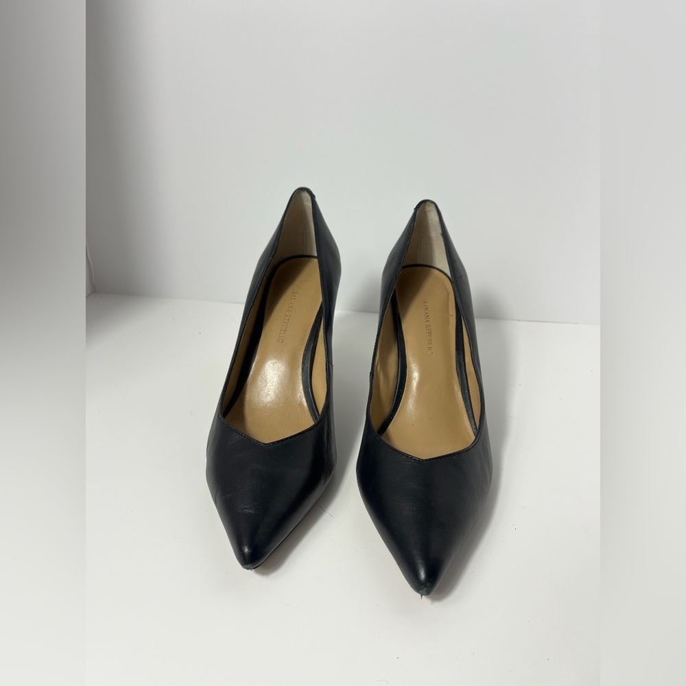 Banana Republic black heels pumps